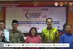 Foto-bersama-dalam-Konferensi-Penyiaran-Indonesia-Tahun.jpg