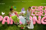Curi-Curi-Pandang-Juan-Reza-1.jpg