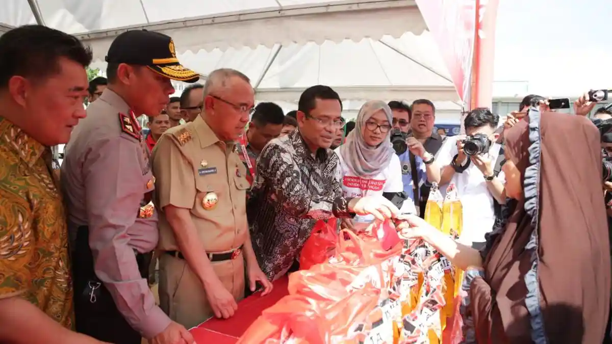10 Ribu Mushaf Al Quran dan 15 Ribu Liter Migor Murah Didonasikan APP Sinar Mas