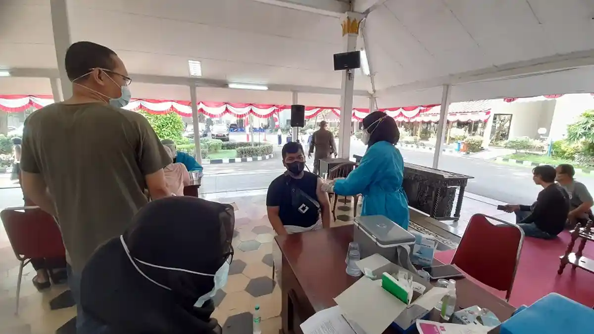 700 Pasien Kanker di Tangerang Terima Vaksin Covid-19 untuk Pertama Kalinya