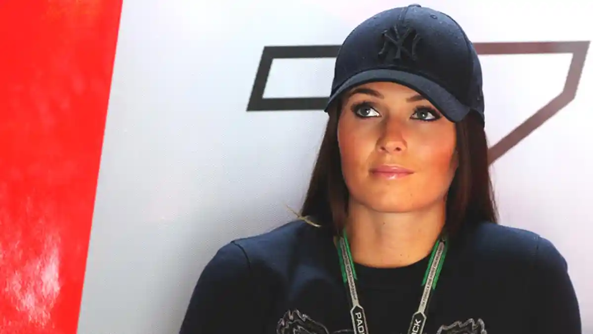 Perempuan Cantik Mantan Pramugari Ini Lahirkan Anak Kimi Raikkonen