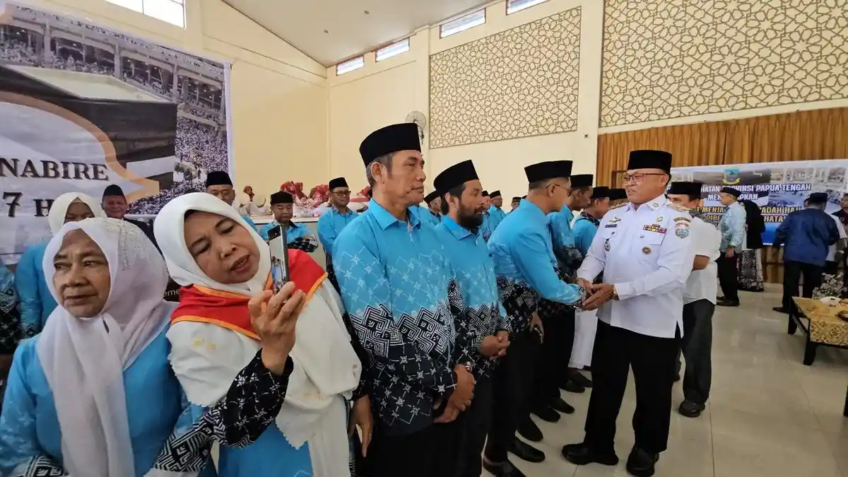 Dilepas dengan Doa dan Haru, 80 Calon Jemaah Haji Nabire Siap Bertolak ke Tanah Suci