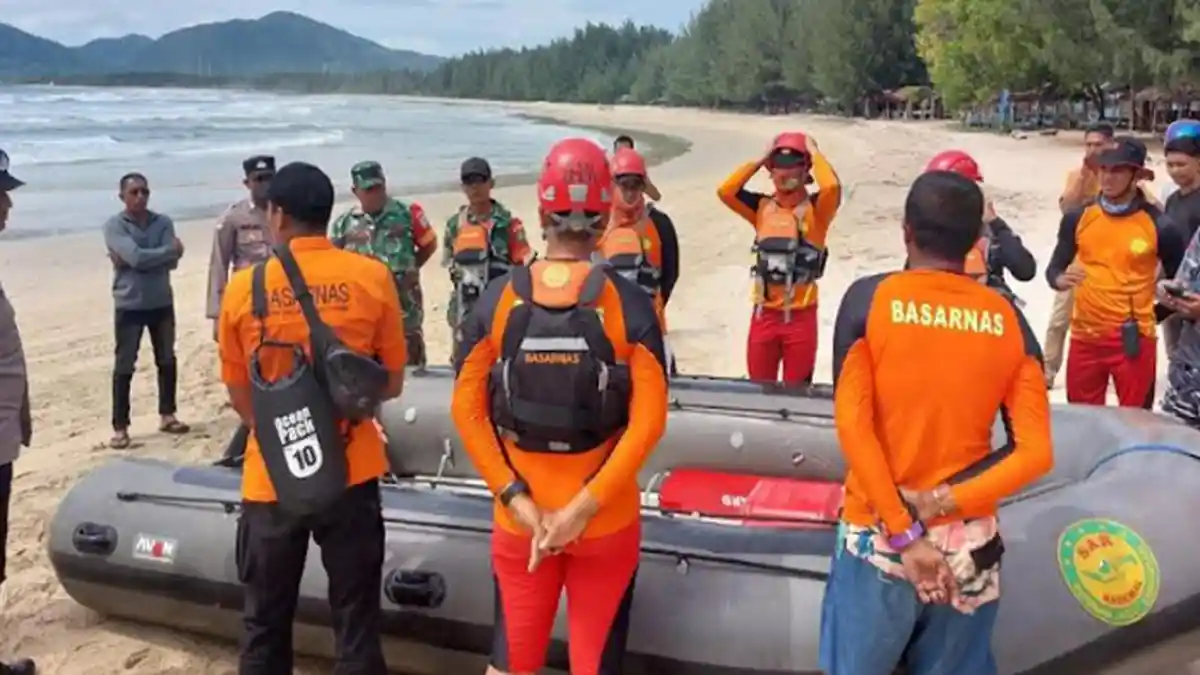 Pantai Lhoknga Kembali Telan Korban, Remaja Asal Pidie Hilang Terseret Arus - pencarian-97809.jpg