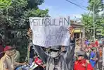 20260503-demo-warga-di-ponpes-ndholo-kusumo-pati-soal-kiai-cabul.jpg