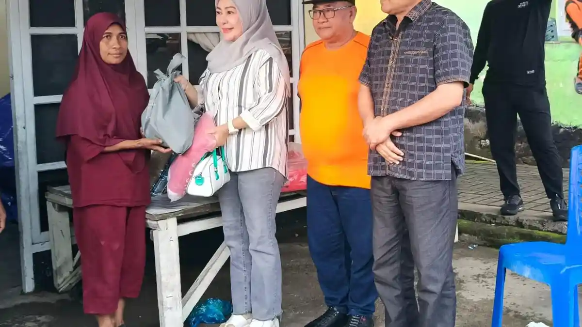 Wagub Maluku Utara Tinjau Lokasi Puting Beliung di Ternate