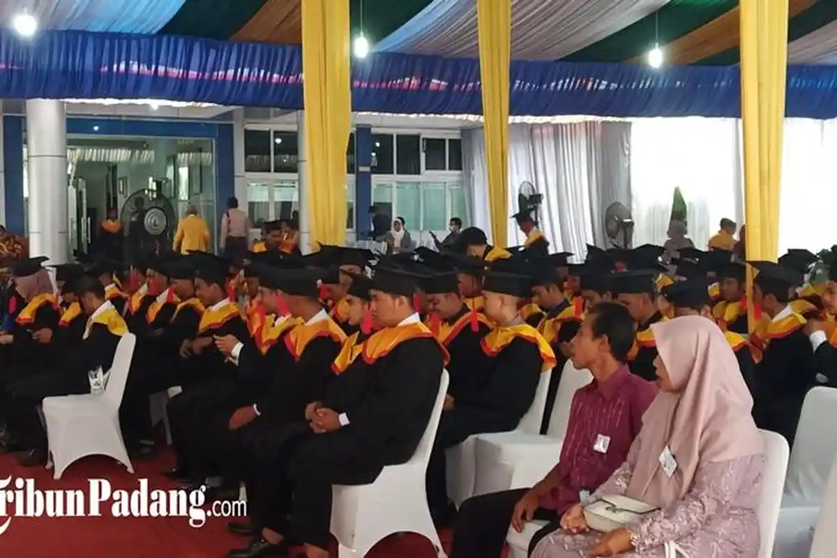 Pascapandemi: Wisuda Perdana ITP Dilonggarkan tanpa Masker, Wisudawan Terbaik Dapat Rp 2 Juta