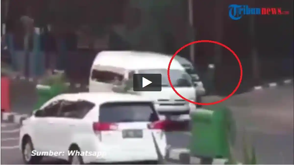 Driver Grab yang Ditabrak Sopir Angkot Adalah Mahasiswa, Kuliahnya Terhenti 2 Semester