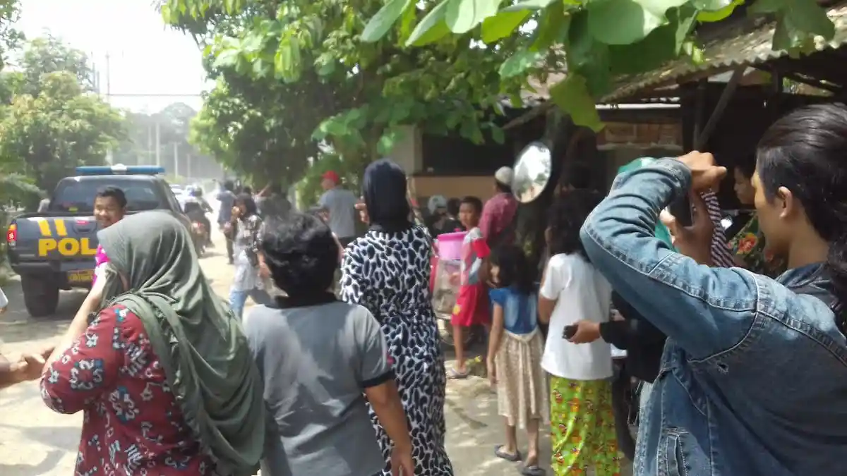 Warga Sekitar Lapas Ingin Melihat Abu Bakar Baasyir, Ada yang Cuma Mau Nonton Barakuda