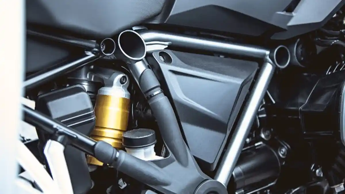 Bolehkan Isi Air Radiator Pakai Air Mineral ? Ada Risikonya ! Cek Tips dari Astra Motor Kalbar Ini