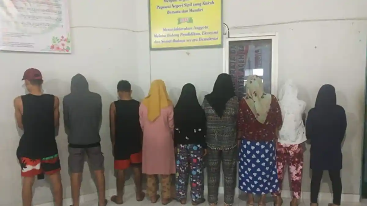 Warga Gerebek Rumah Kos di Tamiang, 10 Orang Diamankan, Tiga Wanita Muda Asal Langsa