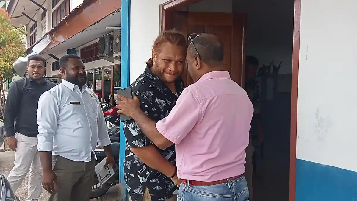 Senator Paul Mayor Bertemu Frits Ramandey Bahas Tambahan 6 Kantor Komnas HAM