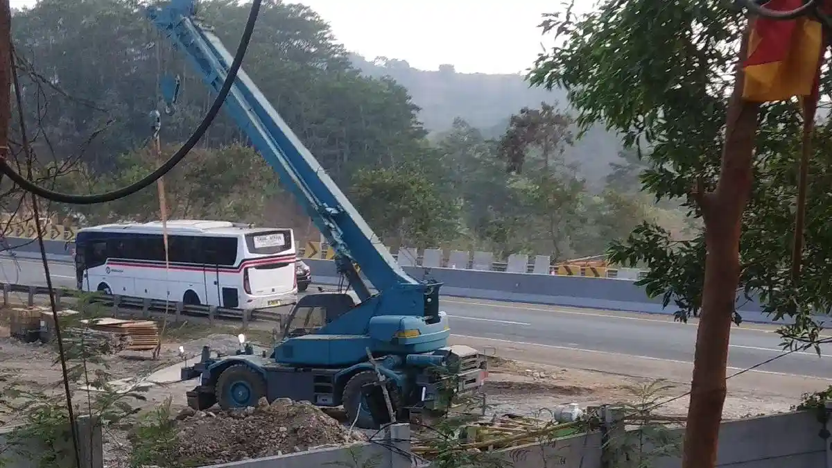 Cerita Sosok Misterius di Lokasi Kecelakaan Tol Cipularang