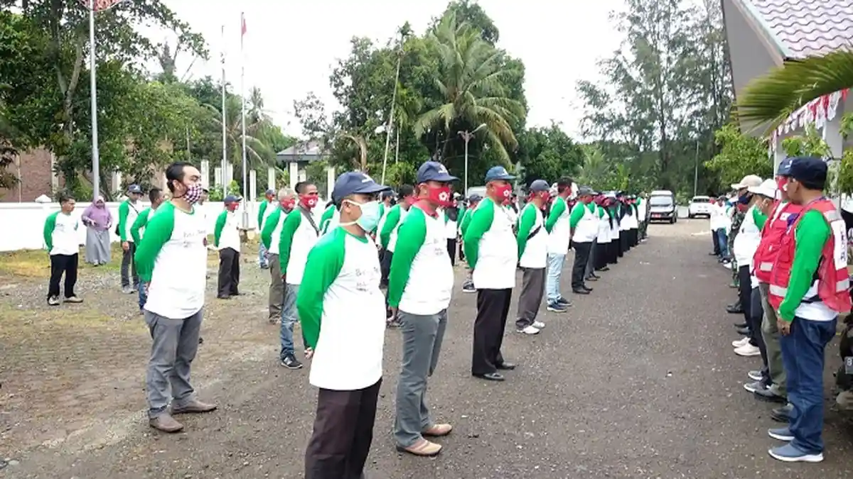 Cegah Pandemi Covid-19, Pemkab Aceh Besar Disinfeksi 26 Masjid, 130 Relawan Diterjunkan