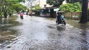 banjir-di-kawasan-Kantor-Camat-Medan-Selayang.jpg