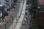 Pengendara Nekat Lintasi Jalur Busway