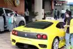 Ferrari dan Porsche Jadi Taxi di Jakarta