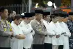 Pj-Gubernur-Sumut-Salat-Isya-Berjemaah.jpg