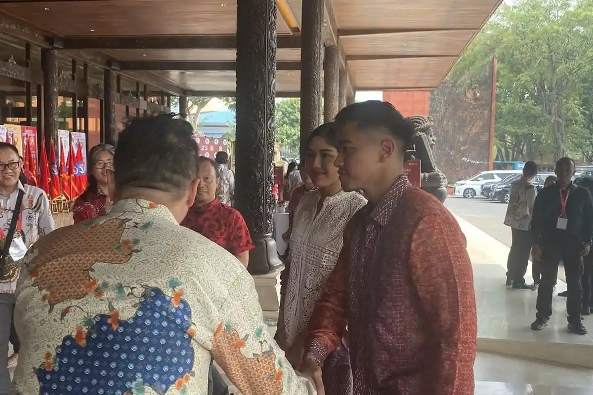 Belum Pakai Seragam Setelah Resmi Jadi Ketua Umum, Kaesang: Teman-Teman PSI Tak Ada yang Protes