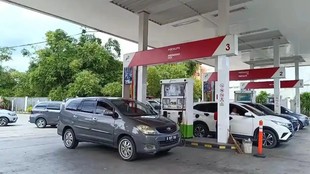 Penjualan Pertamax di SPBU MBK Bandar Lampung Stabil, Konsumen Banyak yang Beli