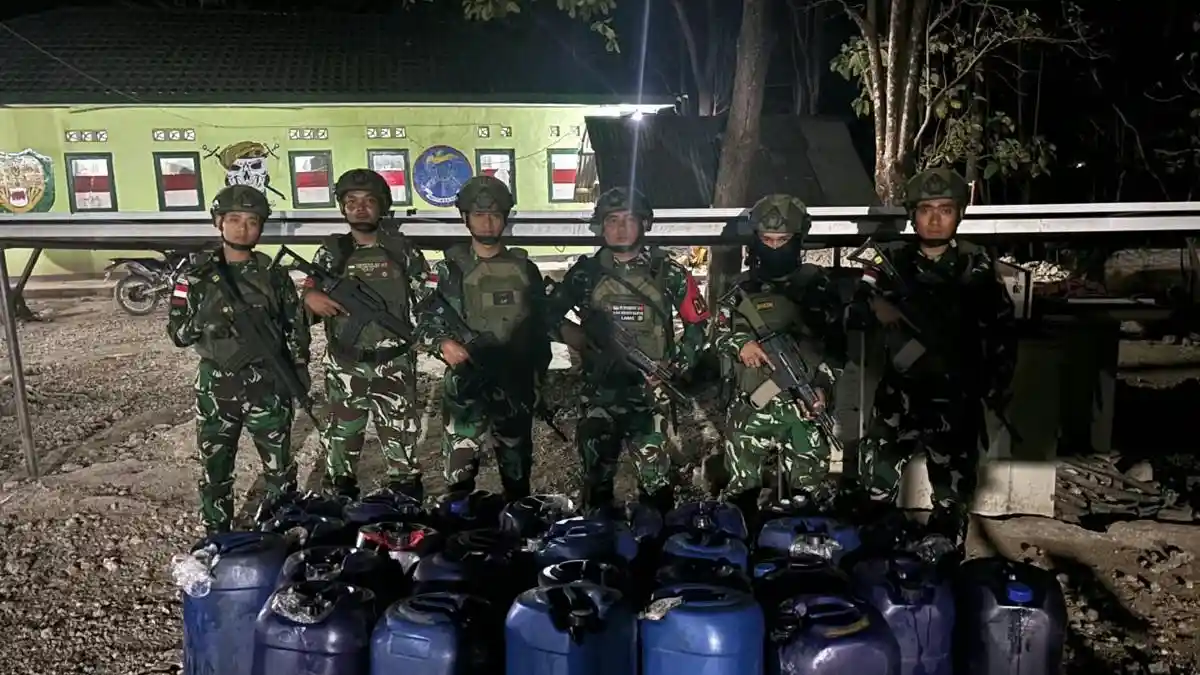 Satgas Pamtas Yonarhanud 14/PWY Kembali Gagalkan Penyelundupan Solar ke ...