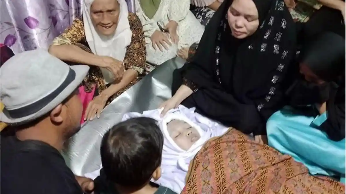 JERITAN Tangis Marlena Marbun Atas Kematian Putrinya Puji Sagala: Anak Hasianku Dirudapaksa