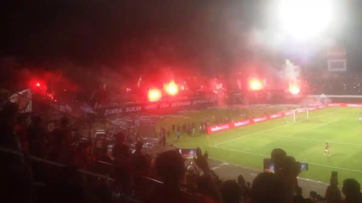 Bali United vs Persija Jakarta: Ada Flare dan Kembang Api