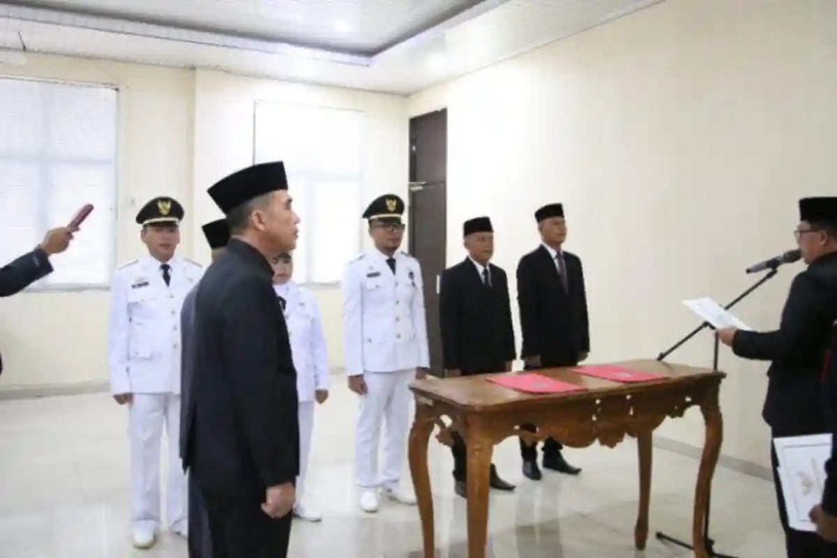 Sekkab Thamrin Lantik 5 Pejabat Administrator di Lingkungan Pemkab Lampung Selatan