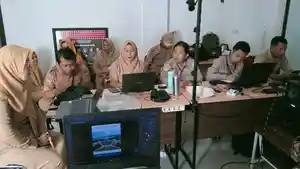 Bidang-KPM-Dinas-Kominfo-SP-Sulbar-rapat-internal-guna-memantapkan-pemetaan-divisi-kerja.jpg