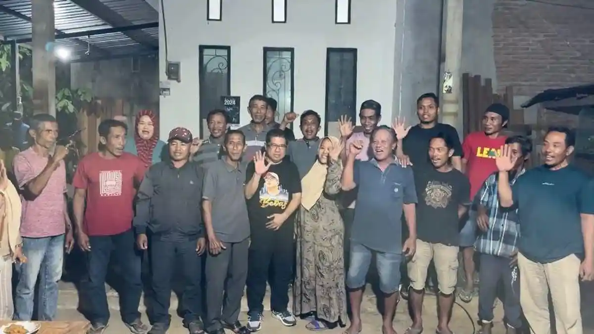 Program 'Bebas Mendengar' Bebas Manggazali Tampung Unek-unek Petani Desa Kebunsari di Polman