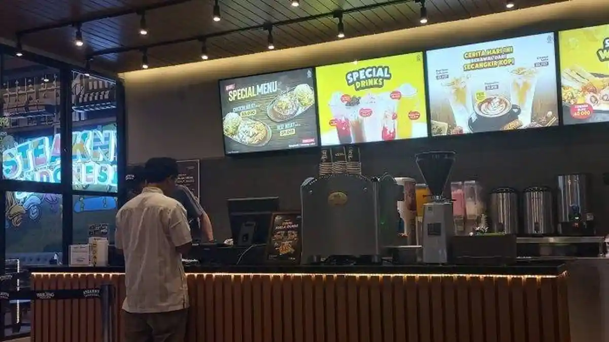 Hadirkan Promo Final Piala Dunia 2022, Outlet Baru Waroeng Steak & Shake Ramai Pengunjung