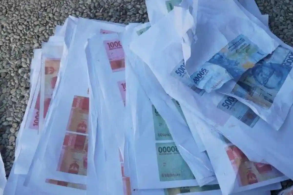 Heboh Nenek Belanja Pakai Uang Palsu di Pasar Patra Jakbar, Ngaku Beli Murah dari Orang Tak Dikenal