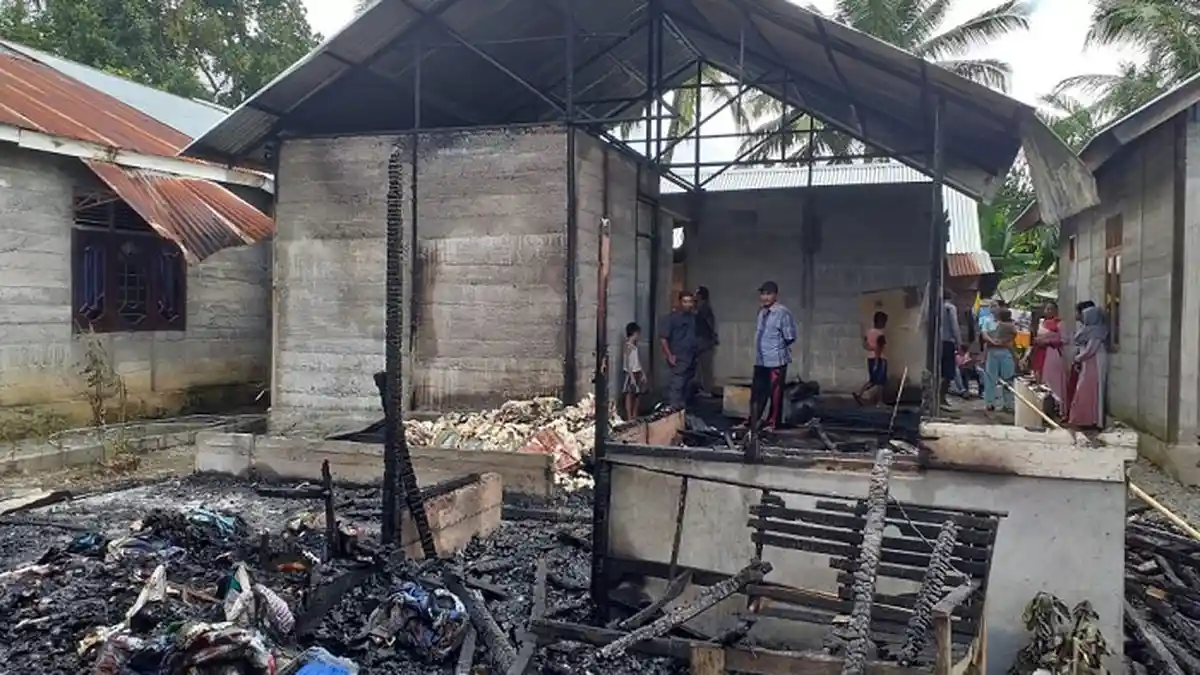 Api Hanguskan Satu Unit Rumah Warga Lhok Sari, Pante Ceureumen, Ini Dugaan Penyebabnya