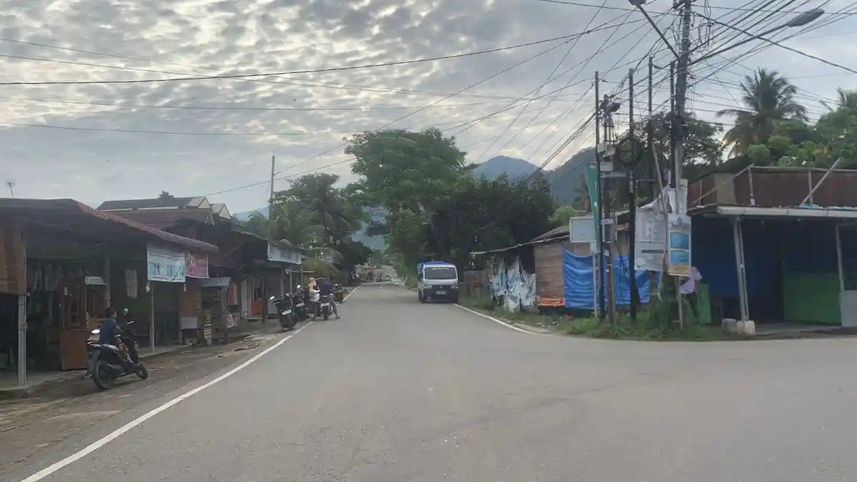 Cuaca 7 Kota di Sumbar Senin 16 Maret 2026 Didominasi Hujan Ringan, Padang Berawan