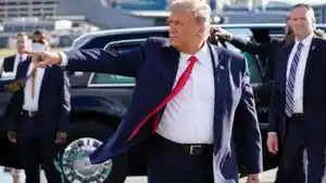 terungkap-kondisi-sebenarnya-donald-trump-yang-dinyatakan-positif-covid-19-mengkhawatirkan.jpg