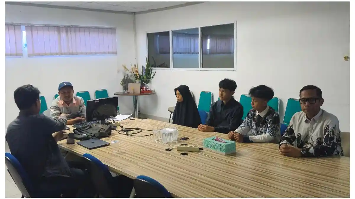 SMA IT Al-Biruni Mandiri Makassar Hadirkan Risty Tagor Program Parenting - Tribun-timur.com
