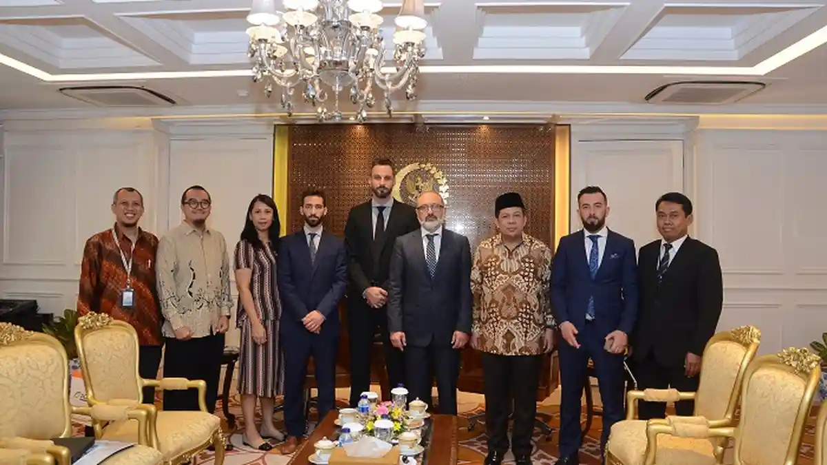 Fahri Hamzah Terima Kunjungan Yayasan Masjid Sevilla Spanyol