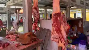 Daging-Sapi-di-Pasar-Inpres-Tapaktuan-Senin-2552026.jpg
