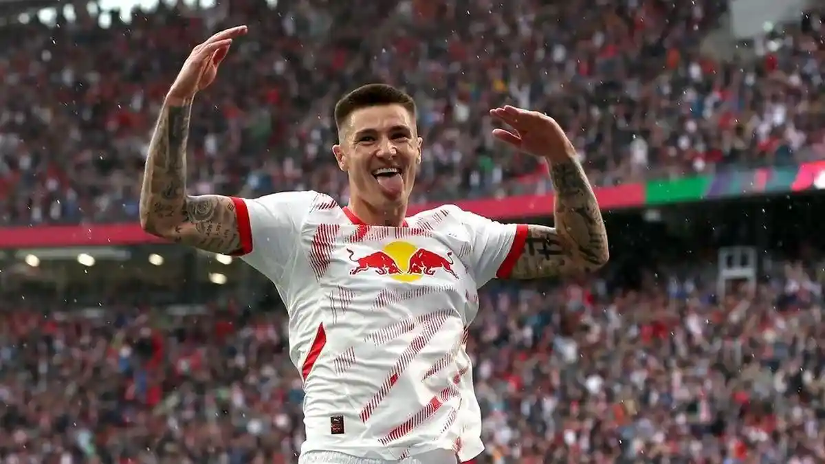 Benjamin Sesko Selangkah Lagi Gabung Manchester United, Transfer Capai Rp1,3 Triliun