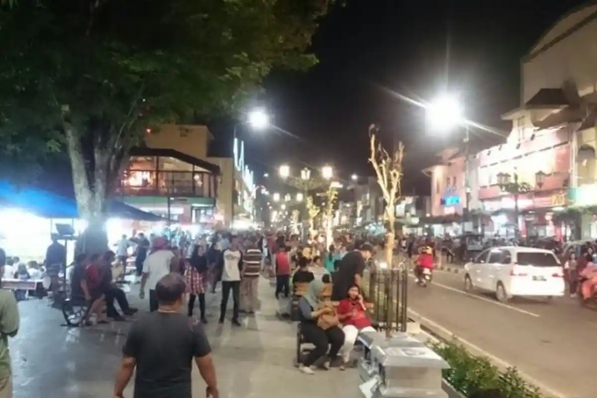 Heboh! Makan Nasi Liwet di Warung, Pria Ini Digetok Rp 367 Ribu!