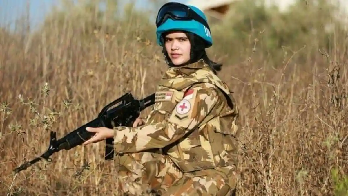 KECANTIKAN Sertu Estarina Aritonang Istri Mayor Ronald Simbolon Disorot saat Jadi Pasukan PBB