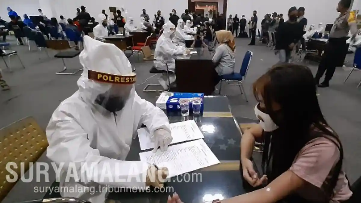 Polda Jatim Beri Sanksi ke 5.898 Orang Selama Sepekan PSBB Surabaya Raya