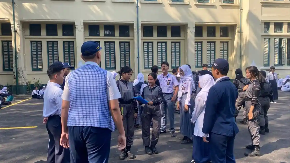 Kehadiran Siswa Berseragam Loreng Eks Barak Militer Warnai Pra-MPLS di SMA Negeri 5 Bandung - Tribunjabar.id