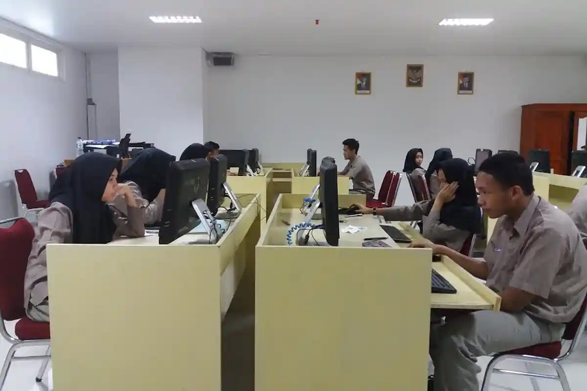Jaringan UNBK SMP di Makassar Sempat Offline Setengah Jam