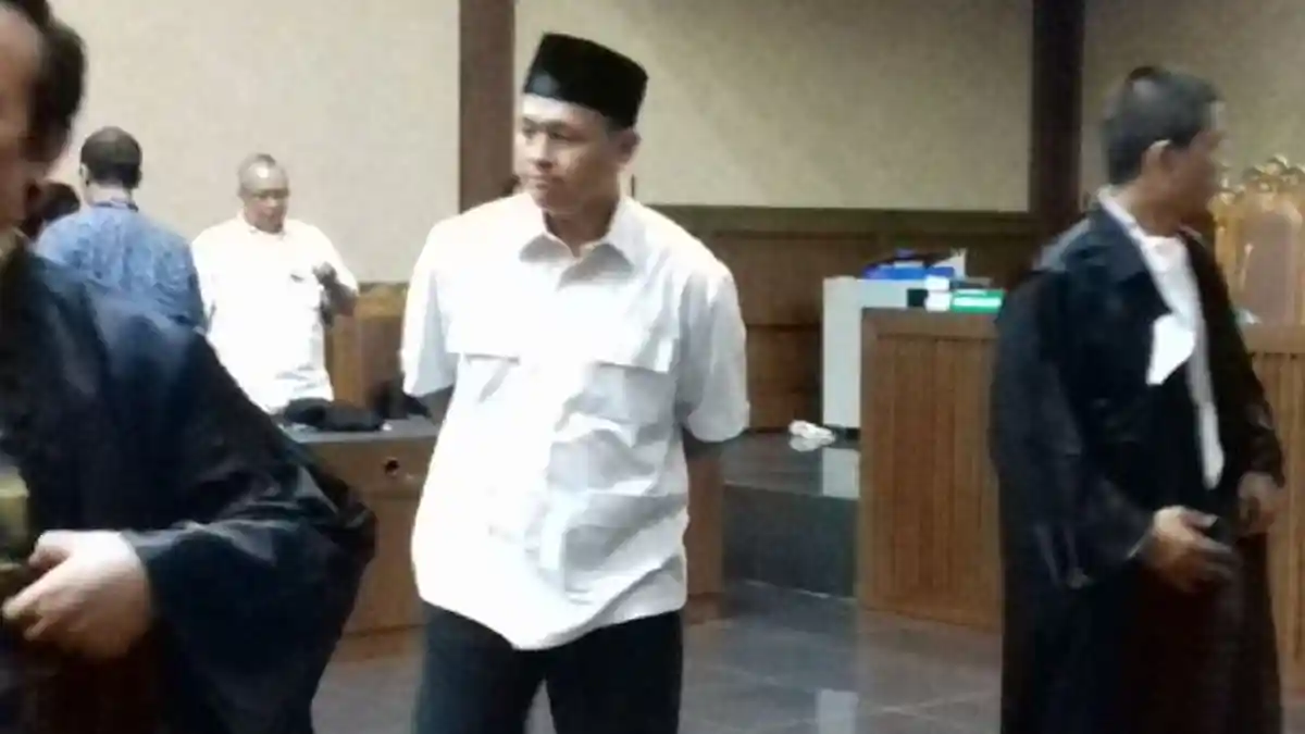 Bupati Lampung Tengah Didakwa Suap Anggota DPRD Hingga Rp 9,6 miliar