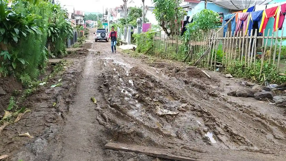 Jalan Perumahan Milik Pemkot Pagaralam Bak Jalur Track Offroad