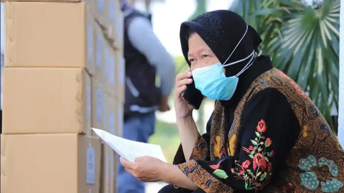 Risma Beri Semangat Pasien Covid-19 di Surabaya, Telepon Langsung Tanya Kondisi, Gunakan Waktu Luang