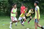 Latihan-dan-seleksi-tim-Persedikab-U-15-untuk.jpg