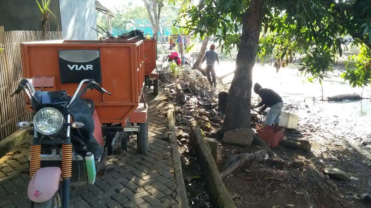 Armada Tiga Roda Biringkanaya Bersihkan Lorong Sudiang dari Sampah