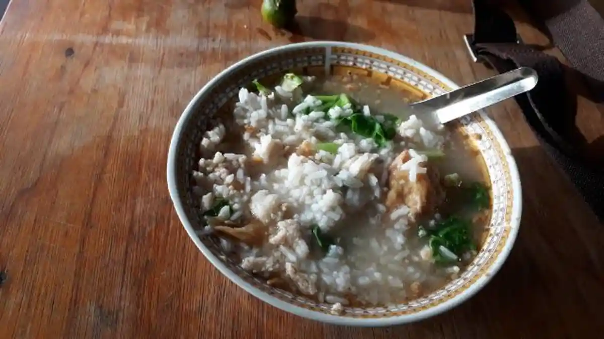 TRIBUN WIKI: Anda Penikmat Bubur B2 Dan Pecel B2? Di sini Tempatnya