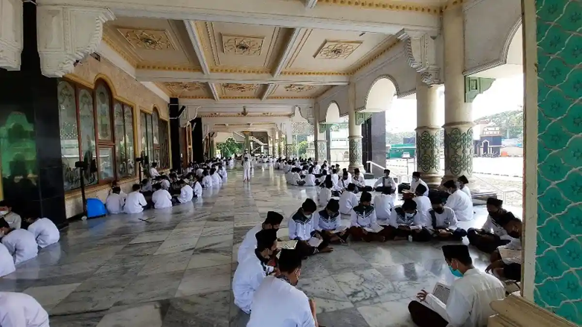Suasana Bulan Suci Ramadan, Tadarusan di Ponpes Attaqwa Putra